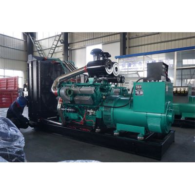 400kw乾能柴油發(fā)電機(jī)組-乾能12缸柴油機(jī)12V135AZLD柴油發(fā)電機(jī)組,缸徑/行程：135/150mm,柴油發(fā)電機(jī)組水冷發(fā)動(dòng)機(jī)功率410KW,柴油發(fā)電機(jī)組配套馬拉松斯坦福發(fā)電機(jī)。廠價(jià)直銷歡迎選購：13773399855。