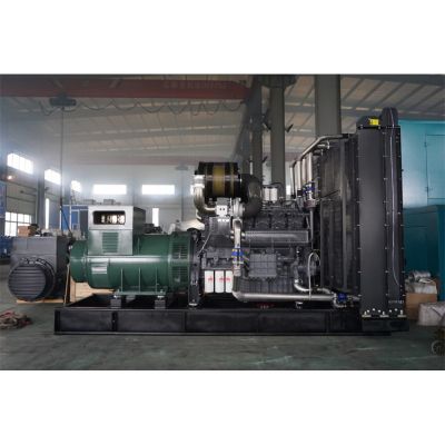 1000kw無錫動(dòng)力柴油發(fā)電機(jī)組-無錫動(dòng)力12缸柴油機(jī)WD360TAD100柴油發(fā)電機(jī)組,缸徑/行程：152/165mm,柴油發(fā)電機(jī)組水冷發(fā)動(dòng)機(jī)功率1100KW,柴油發(fā)電機(jī)組配套馬拉松斯坦福發(fā)電機(jī)。廠價(jià)直銷歡迎選購：13773399855。