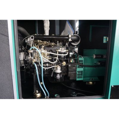 15kw揚(yáng)動(dòng)柴油發(fā)電機(jī)組-揚(yáng)動(dòng)4缸柴油機(jī)YND485D柴油發(fā)電機(jī)組,缸徑/行程：85/95mm,柴油發(fā)電機(jī)組水冷發(fā)動(dòng)機(jī)功率17KW,柴油發(fā)電機(jī)組配套馬拉松斯坦福發(fā)電機(jī)。廠價(jià)直銷(xiāo)歡迎選購(gòu)：13773399855。