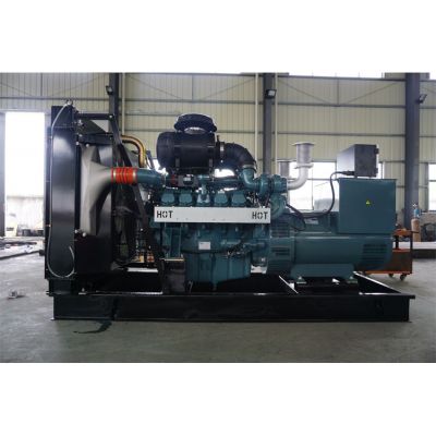 500kw斗山大宇柴油發(fā)電機組-斗山大宇10缸柴油機DP180LA柴油發(fā)電機組,缸徑/行程：128/142mm,柴油發(fā)電機組水冷發(fā)動機功率552KW,柴油發(fā)電機組配套馬拉松斯坦福發(fā)電機。廠價直銷歡迎選購：13773399855。