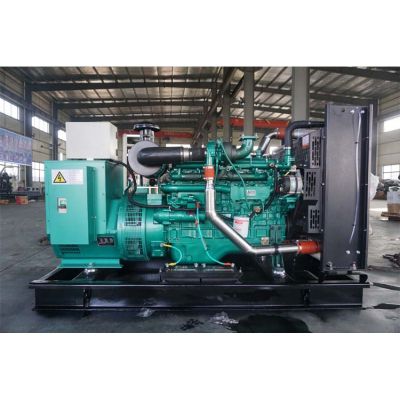 120kw玉柴柴油發(fā)電機組-玉柴6缸柴油機YC6B180L-D20柴油發(fā)電機組,缸徑/行程：108/125mm,柴油發(fā)電機組水冷發(fā)動機功率132KW,柴油發(fā)電機組配套馬拉松斯坦福發(fā)電機。廠價直銷歡迎選購：13773399855。