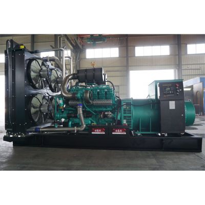 1300kw南通股份柴油發(fā)電機(jī)組-南通股份12缸柴油機(jī)NCG12V2150 柴油發(fā)電機(jī)組,缸徑/行程：165/190mm,柴油發(fā)電機(jī)組水冷發(fā)動(dòng)機(jī)功率1580KW,柴油發(fā)電機(jī)組配套馬拉松斯坦福發(fā)電機(jī)。廠價(jià)直銷歡迎選購(gòu)：13773399855。