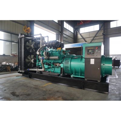 850kw南通股份柴油發(fā)電機(jī)組-南通股份12缸柴油機(jī)TCR800柴油發(fā)電機(jī)組,缸徑/行程：138/158mm,柴油發(fā)電機(jī)組水冷發(fā)動(dòng)機(jī)功率880KW,柴油發(fā)電機(jī)組配套馬拉松斯坦福發(fā)電機(jī)。廠價(jià)直銷歡迎選購(gòu)：13773399855。