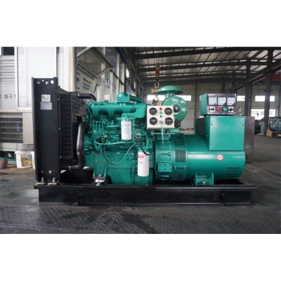 50KW玉柴柴油發(fā)電機組-玉柴4缸柴油機YCD4P22D-80,柴油發(fā)電機組缸徑/行程：108/125mm,柴油發(fā)電機組水冷發(fā)動機功率66KW,柴油發(fā)電機組配套馬拉松斯坦福發(fā)電機。廠價直銷歡迎選購：13773399855。