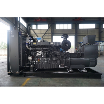 300kw上柴動(dòng)力柴油發(fā)電機(jī)組-上柴股份6缸柴油機(jī)6ETAA11.8-G32柴油發(fā)電機(jī)組,缸徑/行程：128/153mm,柴油發(fā)電機(jī)組水冷發(fā)動(dòng)機(jī)功率308KW,柴油發(fā)電機(jī)組配套馬拉松斯坦福發(fā)電機(jī)。廠價(jià)直銷歡迎選購(gòu)：13773399855。