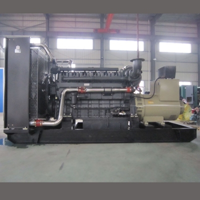 700kw上柴動(dòng)力柴油發(fā)電機(jī)組-上柴股份6缸柴油機(jī)6KTAA25-G32柴油發(fā)電機(jī)組,缸徑/行程：170/185mm,柴油發(fā)電機(jī)組水冷發(fā)動(dòng)機(jī)功率754KW,柴油發(fā)電機(jī)組配套馬拉松斯坦福發(fā)電機(jī)。廠價(jià)直銷歡迎選購(gòu)：13773399855。