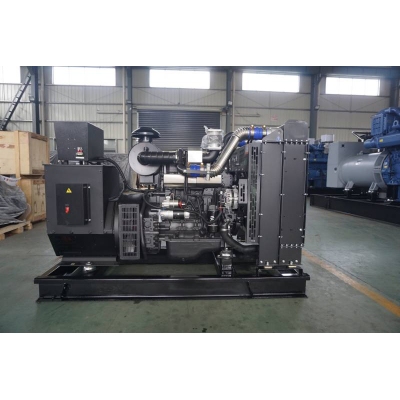 100kw上柴股份柴油發(fā)電機(jī)組-上柴動(dòng)力5缸柴油機(jī)SC4H140D2柴油發(fā)電機(jī)組,缸徑/行程：105/124mm,柴油發(fā)電機(jī)組水冷發(fā)動(dòng)機(jī)功率105KW,柴油發(fā)電機(jī)組配套馬拉松斯坦福發(fā)電機(jī)。廠價(jià)直銷歡迎選購(gòu)：13773399855。