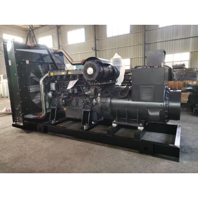 900kw上柴股份柴油發(fā)電機(jī)組-上柴動(dòng)力6缸柴油機(jī)6KTAA25-G320柴油發(fā)電機(jī)組,缸徑/行程：170/185mm,柴油發(fā)電機(jī)組水冷發(fā)動(dòng)機(jī)功率902KW,柴油發(fā)電機(jī)組配套馬拉松斯坦福發(fā)電機(jī)。廠價(jià)直銷歡迎選購(gòu)：13773399855。