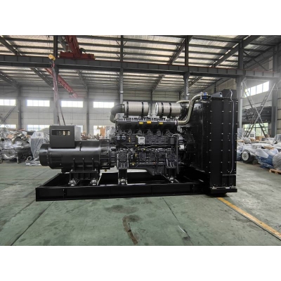 1000kw上柴股份柴油發(fā)電機(jī)組-上柴動(dòng)力6缸柴油機(jī)6WTAA35-G311柴油發(fā)電機(jī)組,缸徑/行程：186/215mm,柴油發(fā)電機(jī)組水冷發(fā)動(dòng)機(jī)功率1230KW,柴油發(fā)電機(jī)組配套馬拉松斯坦福發(fā)電機(jī)。廠價(jià)直銷歡迎選購(gòu)：13773399855。
