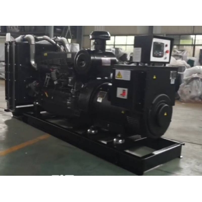 300kw上柴股份柴油發(fā)電機(jī)組-上柴動(dòng)力6缸柴油機(jī)SC12E480D2柴油發(fā)電機(jī)組,缸徑/行程：128/153mm,柴油發(fā)電機(jī)組水冷發(fā)動(dòng)機(jī)功率355KW,柴油發(fā)電機(jī)組配套馬拉松斯坦福發(fā)電機(jī)。廠價(jià)直銷歡迎選購(gòu)：13773399855。